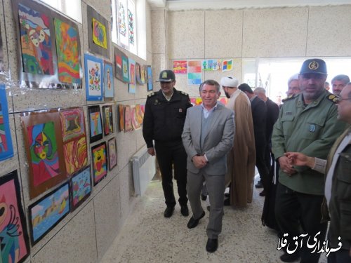نمایشگاه آثار فرهنگی و هنری دانش آموزان شهرستان آق قلا افتتاح شد