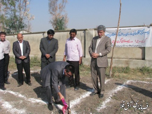 کلنگ زنی 4 خانه بهداشت روستایی در شهرستان آق قلا  به مناسبت هفته دولت