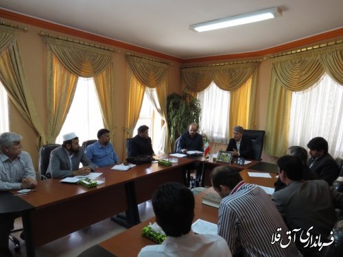 بررسی مشکلات پروژه  ساخت مرکز بیماریهای اسب با حضور مدیران استان