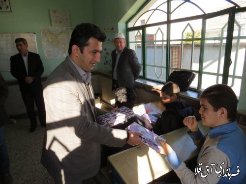 فرماندارآق قلا از آموزشگاه کودکان استثنایی گل محمدی بازدید کرد