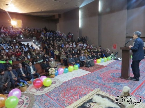 همایش بزرگ انقلاب اسلامی ، استحکام خانواده و حماسه حضور برگزار شد