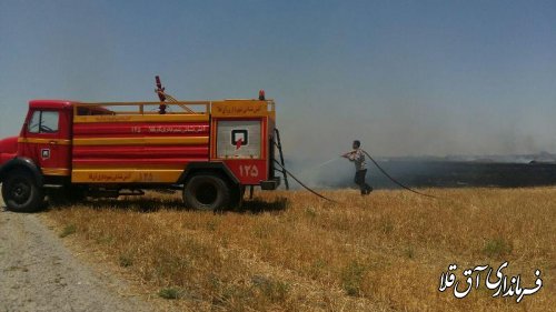 مهار آتش سوزی باقیمانده کاه و کلش در 30  هکتار از مزارع کشاورزی