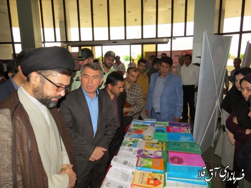 بازدید فرماندار و مسئولین از نمایشگاه شورای هماهنگی مبارزه با مواد مخدر شهرستان آق قلا