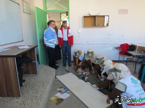 مانور ایمنی در برابر زلزله در مدارس شهرستان آق قلا برگزار شد