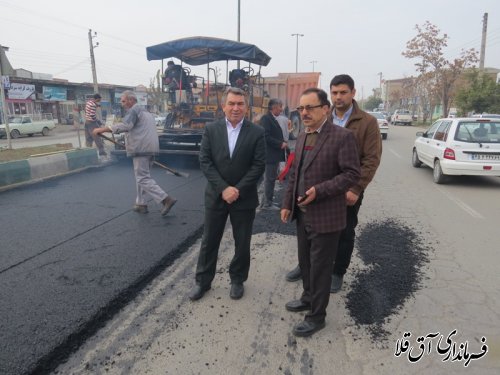 آغاز عملیات آسفالت خیابان "شهید مصطفی خمینی" با اعتبار یک میلیارد ریال