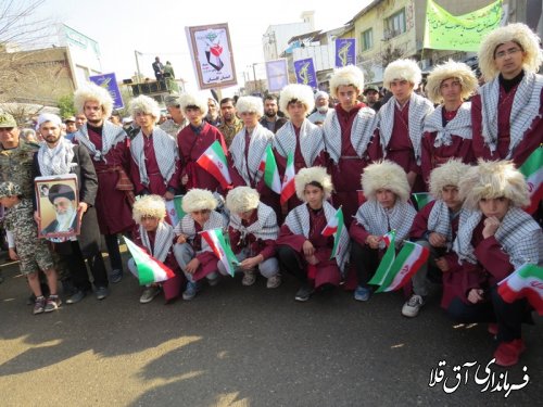 حضور پرشور مردم در راهپیمایی یوم الله 22 بهمن شهر آق قلا به روایت تصویر