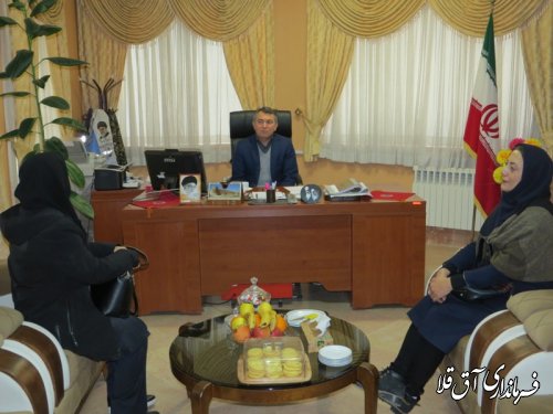 مدیر دبستان"شهید مدنی" از زحمات فرماندار شهرستان آق قلا قدردانی کرد