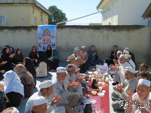مراسم تکریم از سالمندان در روستای آقدگش شهرستان آق قلا برگزار شد