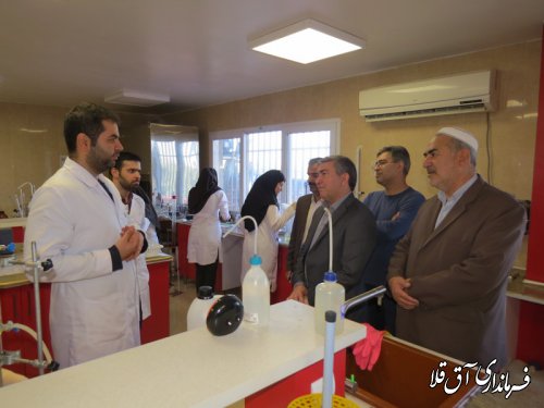 بازدید فرماندار شهرستان آق قلا از شرکت"داروسازی گیاهی نیاک"با اشتغالزائی 100 نفر