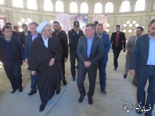 ادای احترام دستیار ویژه رئیس جمهور در امور اقوام به مقام شامخ شهدای گمنام شهر آق قلا