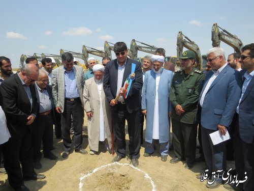 عملیات طرح جامع زهکشی ۳۰ هزار هکتار از اراضی استان در شهرستان آق قلا آغاز شد