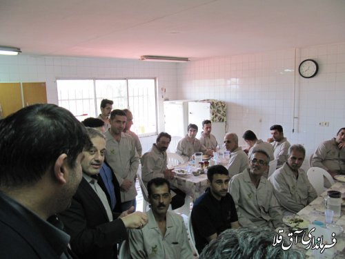  معاون سیاسی٬امنیتی و اجتماعی استاندار گلستان از شرکت داروسازی نیاک بازدید بعمل آورد
