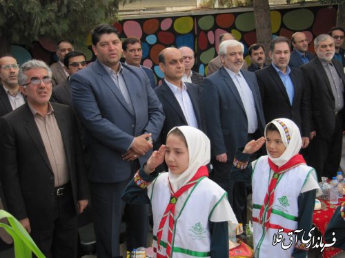 مراسم متمرکز زنگ بازگشایی مدارس استان در دبستان تربیت شهر آق قلا برگزار شد