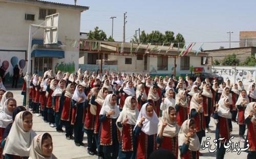 اجرای سرود رضوی در مدرسه تربیت نبوت شهرستان آق قلا 